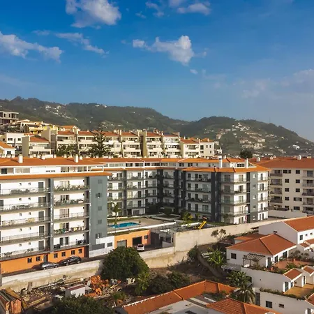 Village Ay By Atlantic * Caniço