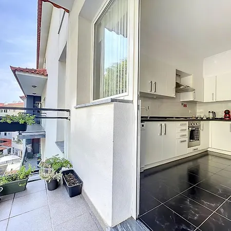 Village Ay By Atlantic Apartment