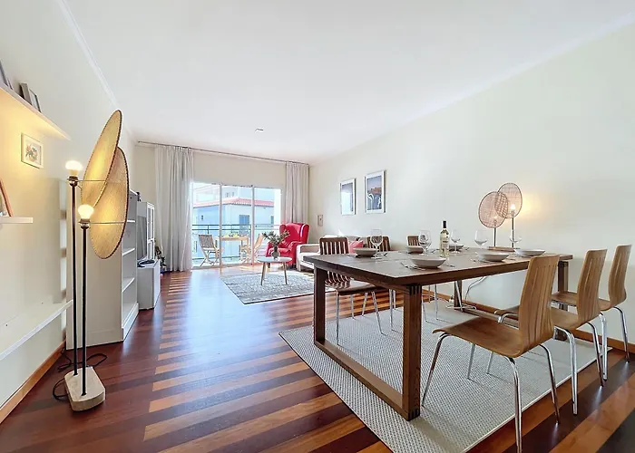 Village Ay By Atlantic *