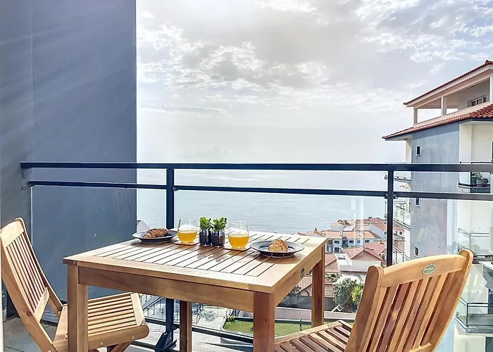 Village Ay By Atlantic * Caniço